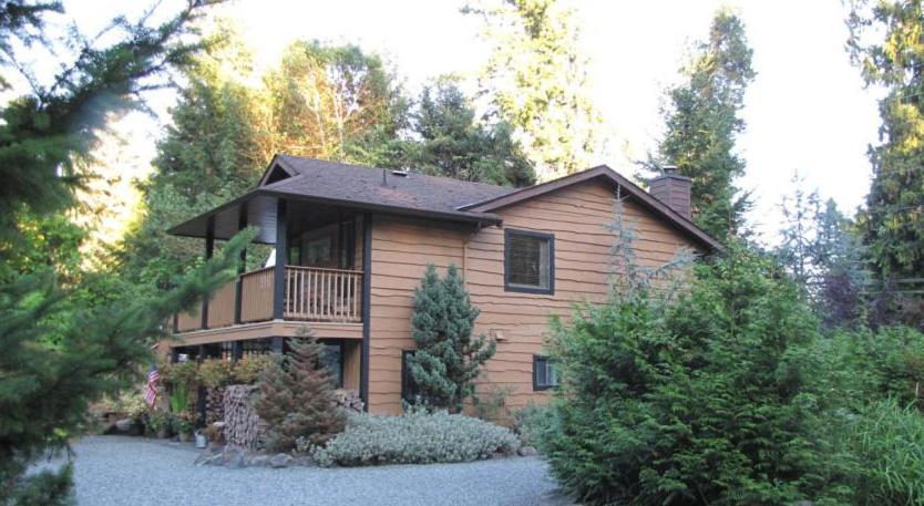 Shawnigan Lake Bed And Breakfast Extérieur photo